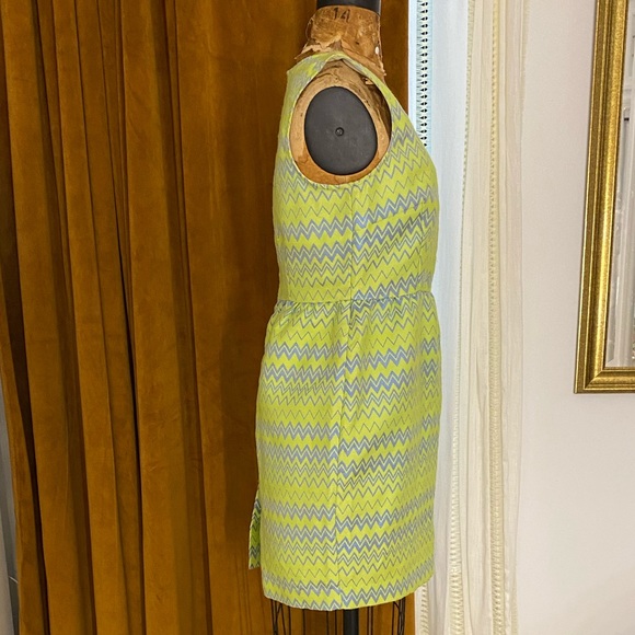 Romeo + Juliet Couture Dress - Picture 4 of 6